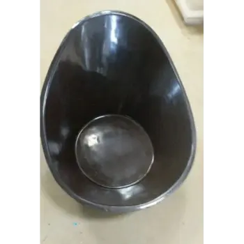 Black Plastic Bath Tub